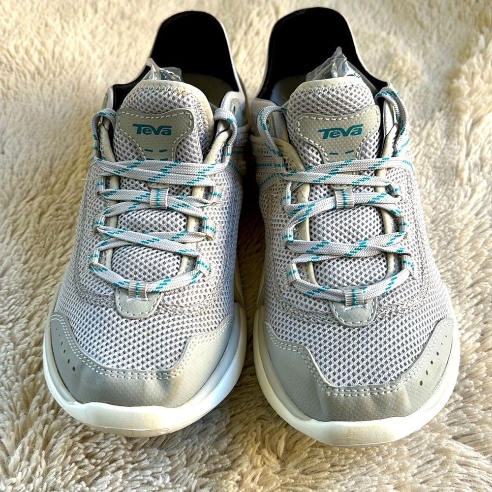 Teva Evo Lace Up Water Shoe size 8